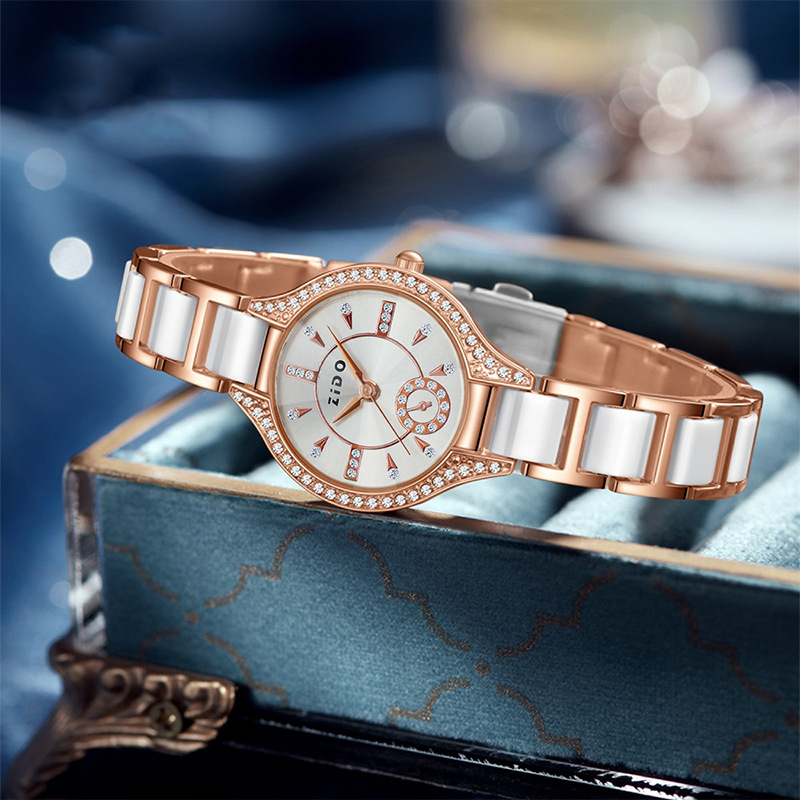 Relógio de quartzo elegante para mulher com diamantes moda_voghion.com