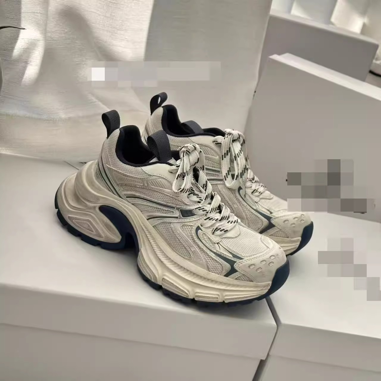 [Estación europea] Niña de la montaña de la montaña ~ 6 cm de altura ultra ligera de malla de fondo grueso respirado zapatos deportivos casuales zapatos de mujer