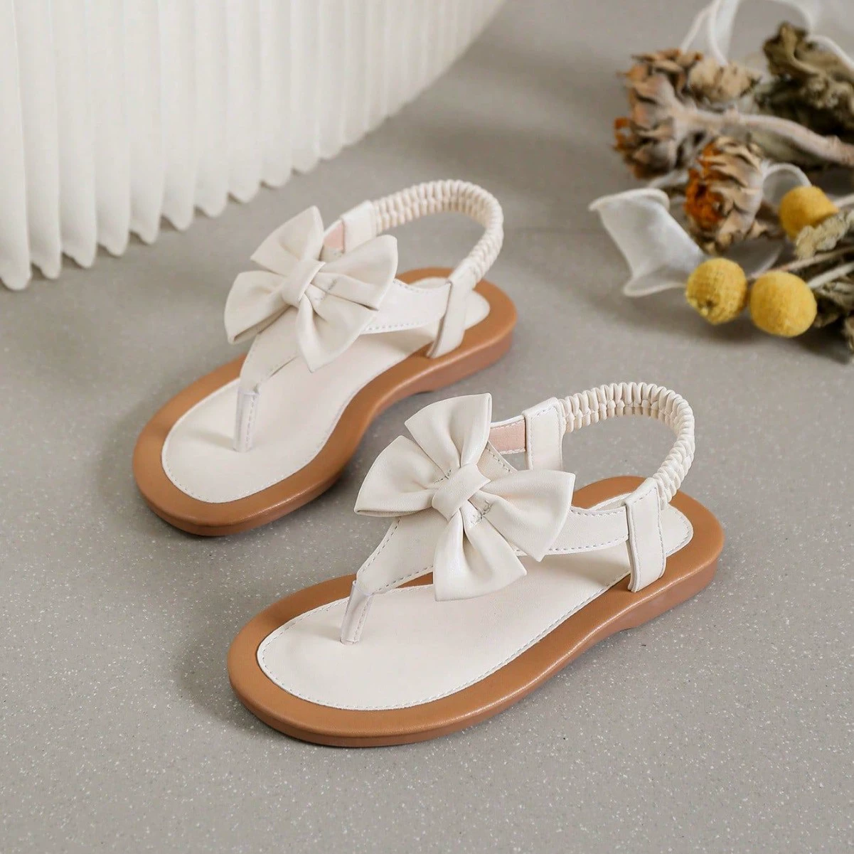 Трансграничная внешняя торговля нишевые банты с плоскими пляжными сандалиями