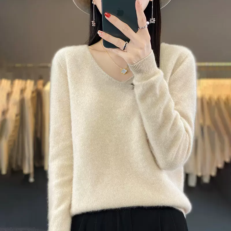 跨境批发秋冬新款V领羊毛衫女显瘦软糯针织一线成衣打底保暖毛衣