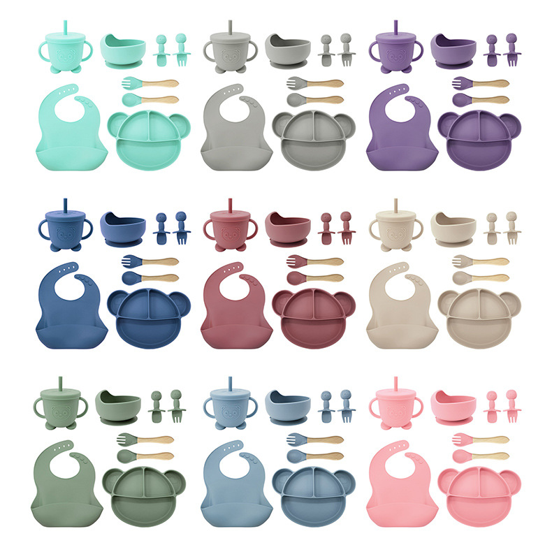 Dibujos animados Mickey Mouse vajilla traje infantil babero placa de silicona suplemento alimenticio tazón taza de paja materna e infantil suministros diarios