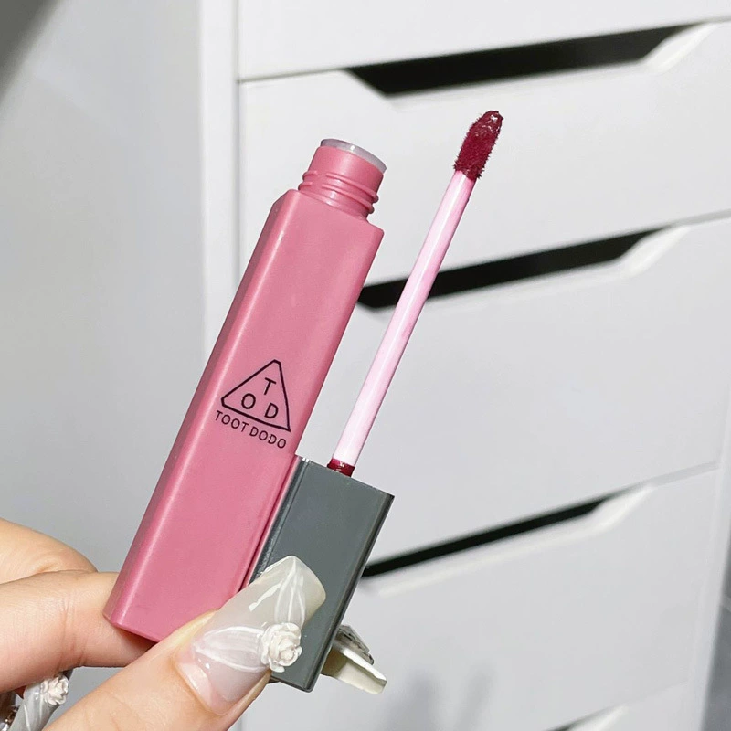 Toot Dodo Lip gloss, matte lipstick, face blush, makeup primer, translucent shading
