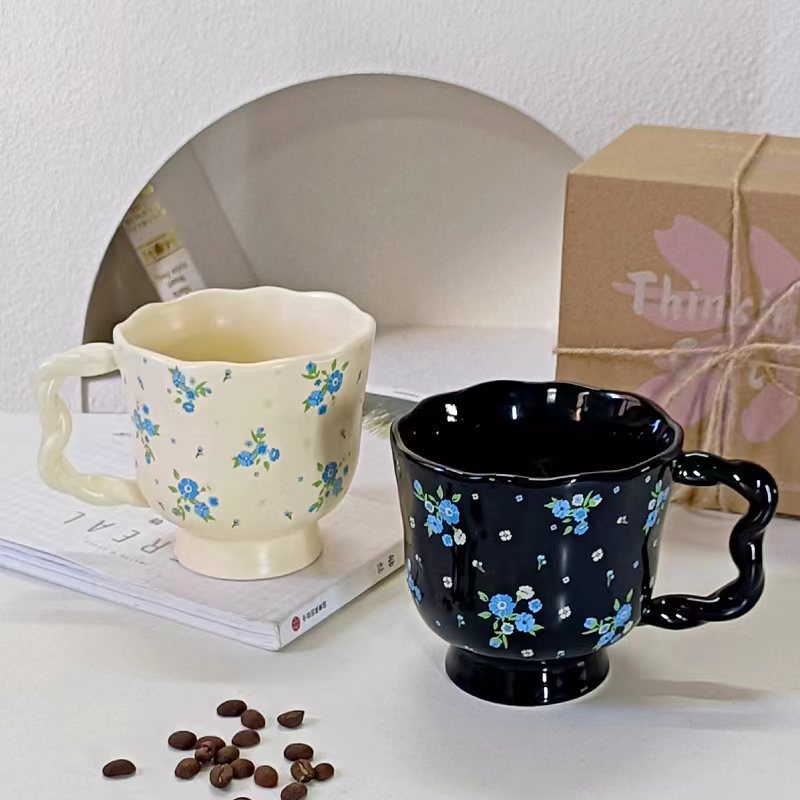 Taza de cerámica de alta capacidad de alto valor facial, taza de desayuno de nicho de alta calidad pintada a mano