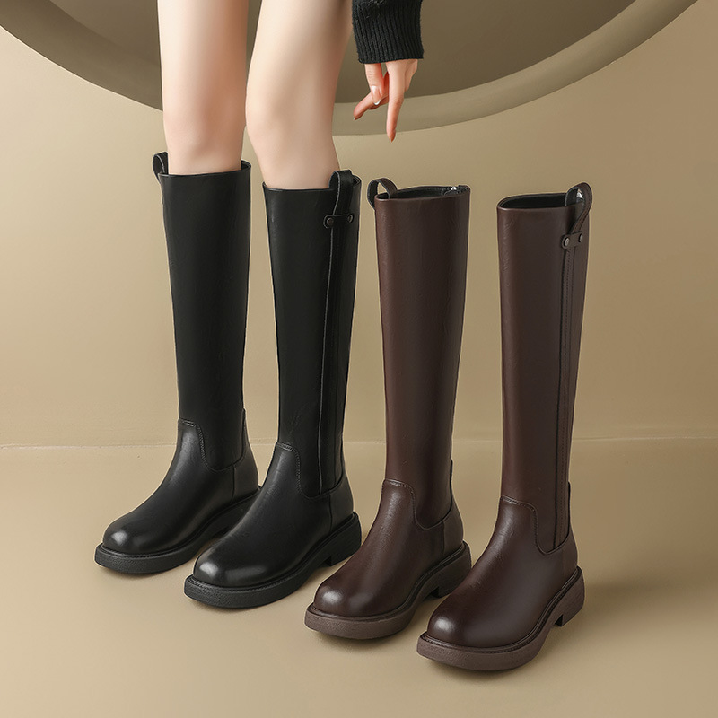 Botas negras para mujeres 2026 nuevo otoño y invierno con una base gruesa de vello, botas de caballero pequeñas.