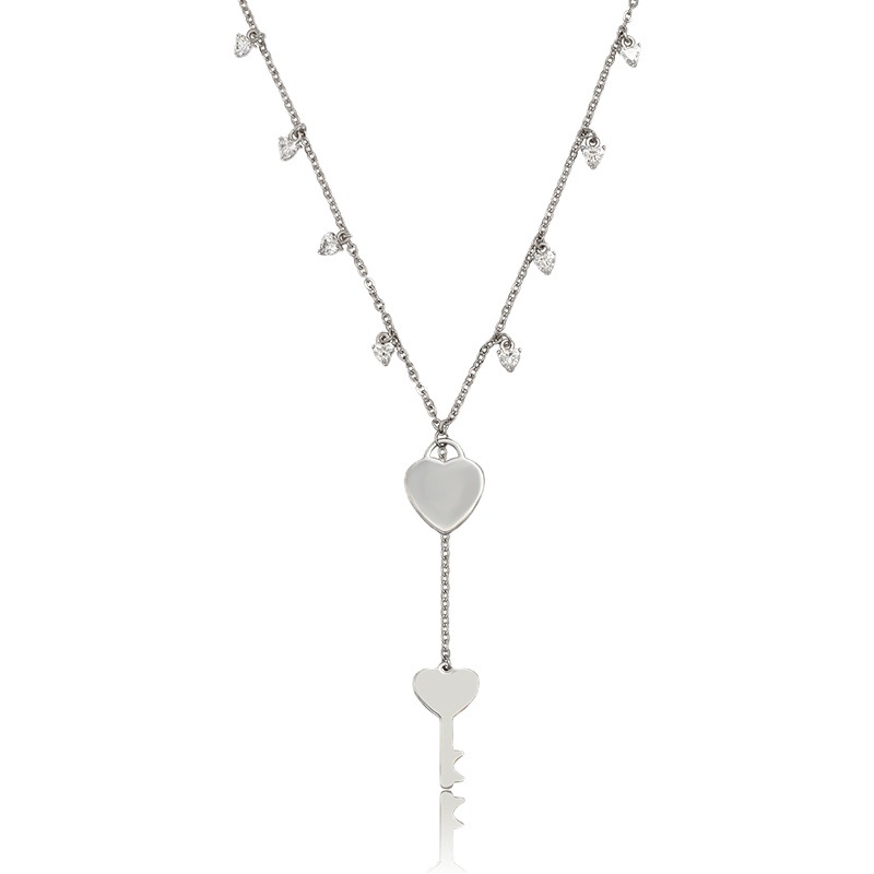 Joyería de Xuking moda europea y americana encantadora temperamento clavícula cadena simple frío estilo nicho en forma de corazón collar de acero inoxidable para las mujeres