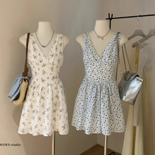 【WGWE】5165法式气质碎花吊带裙V领短款无袖背心连衣裙A字裙度假