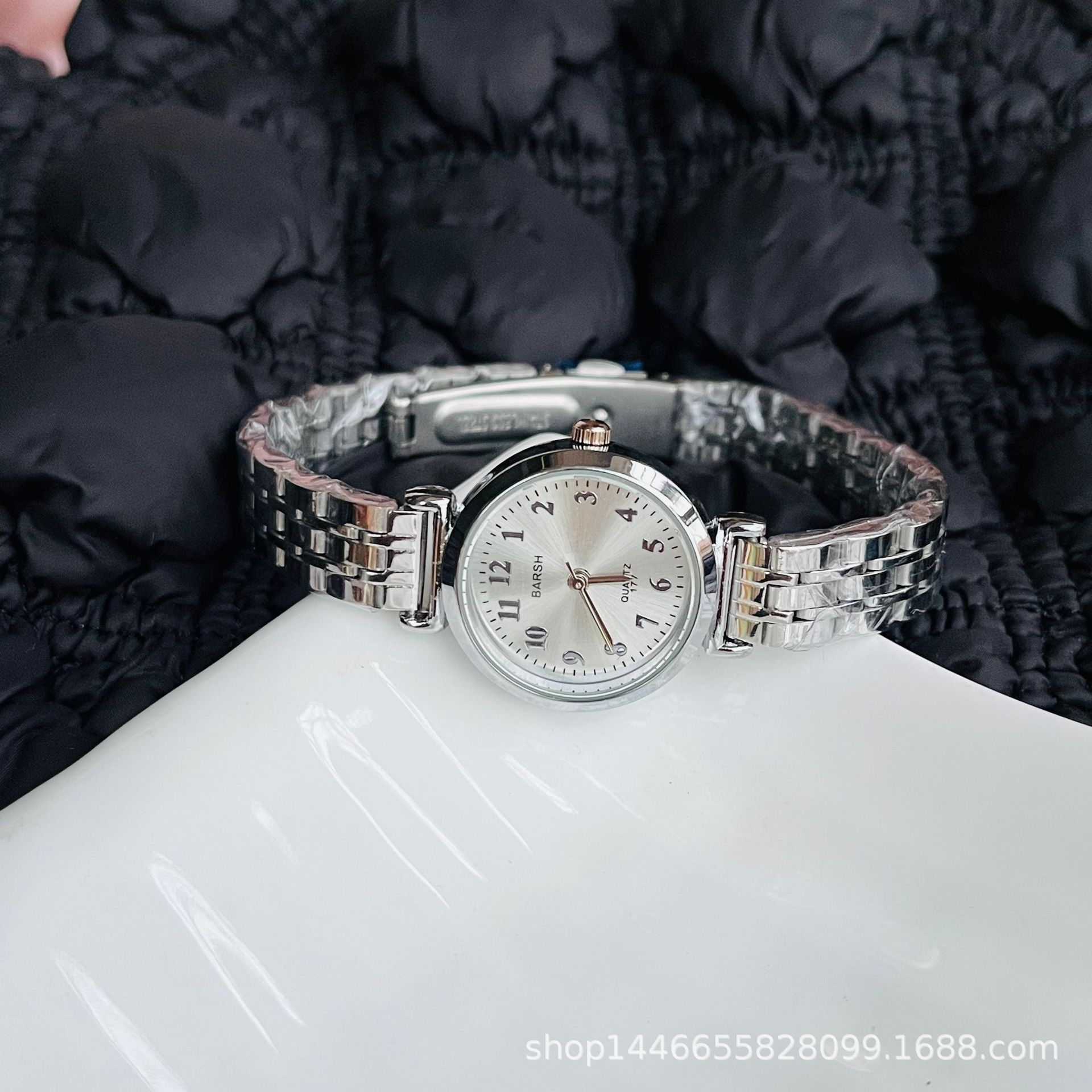 Korean Style Chic Simple Fashion Junior and High School Students Exquisite Steel Band Chain Quartz Watch Live Broadcast Hot Style Wholesale Price