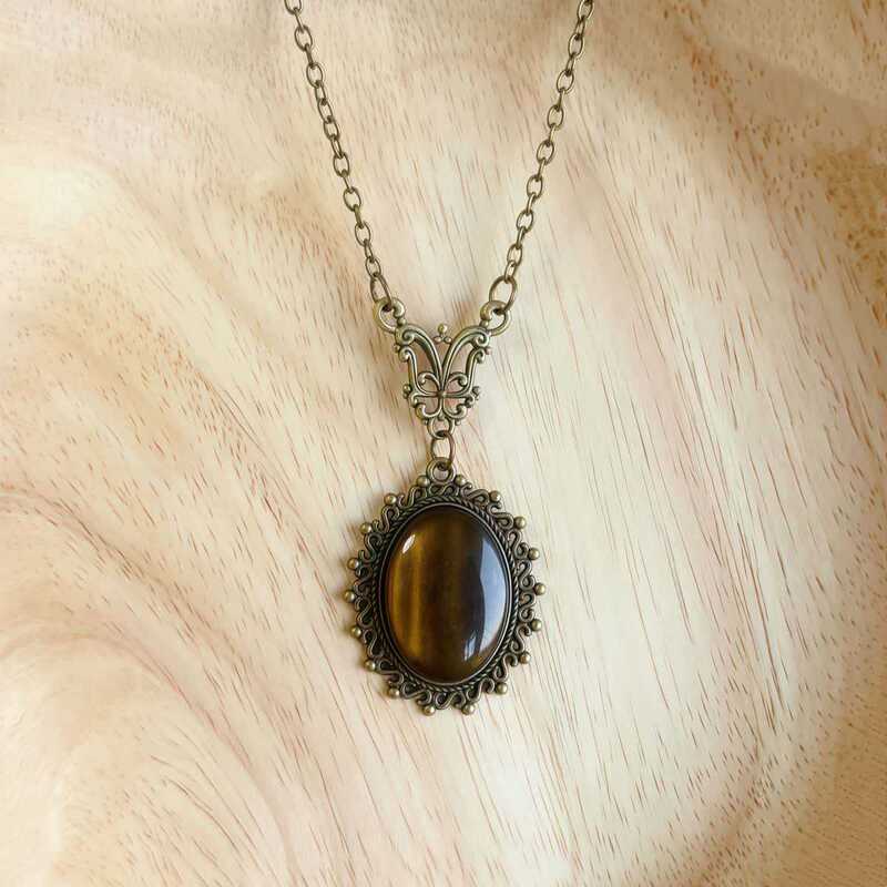 Cross-Border Export Gothic Yellow Resin Charm Bronze Necklace Butterfly Necklace Factory Direct Sale