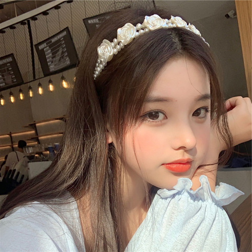 Sweet first love retro rose pearl headband niche Korean double-layer outing flower headband French women's headwear