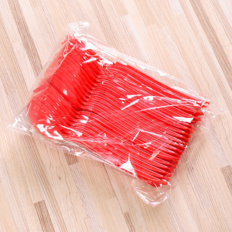 Boda de boda, boda, banquete de boda, cucharas de plástico rojas, cucharas de cubierta, cucharas desechables de plástico rojas