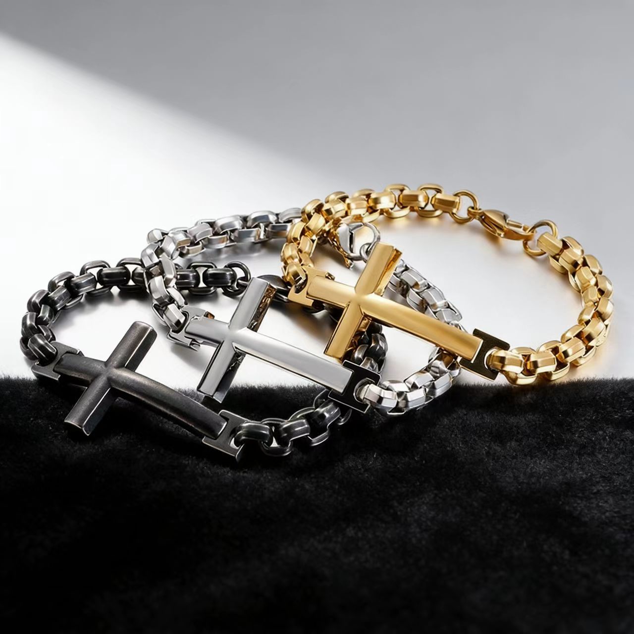 High-End Stainless Steel Men's Cross Bracelet, Simple and Versatile, Personalized Square Pearl Bracelet, Trendy Men's Accessory