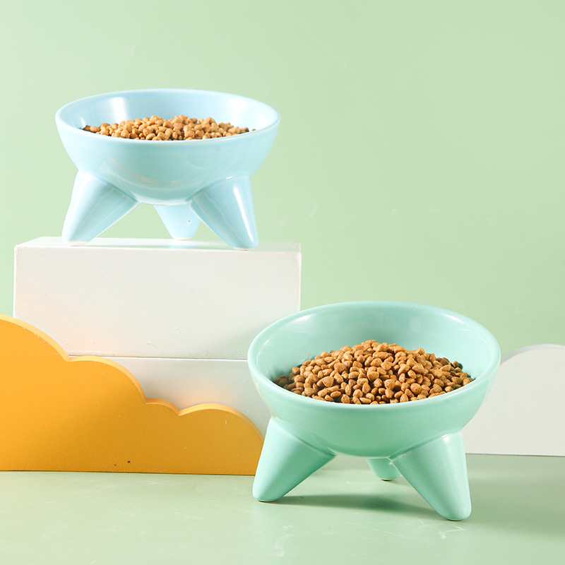 Tazón para gatos Tazón de comida para gatos de cerámica Pies altos, cuello oblicuo, barbilla anti-negra, tazón de arroz para gatos, anti-volcado, tazón de agua potable para perros al por mayor