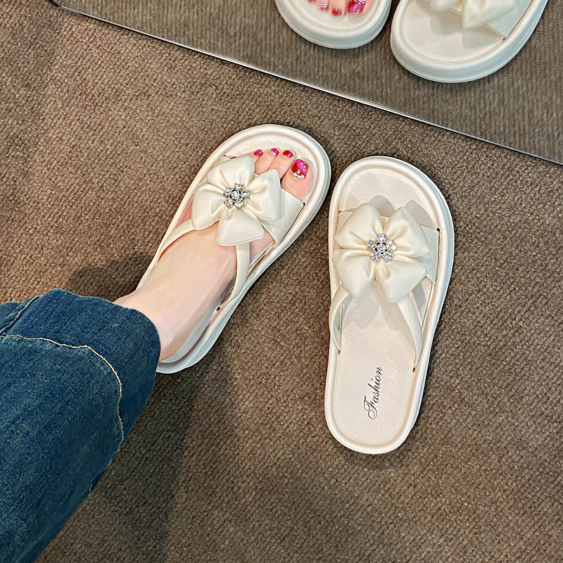 Summer Fairy Style Outer Slippers, Comfortable and Versatile, Rhinestone Four-Leaf Flower Soft Sole, Fashionable and Simple Women's Thick-Soled Slippers for Women