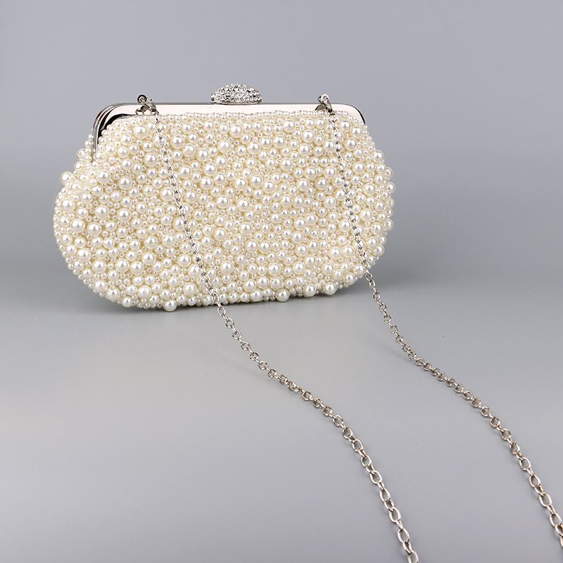 White Pu Leather Polyester Solid Color Pearls Shell Clutch Evening Bag display picture 5