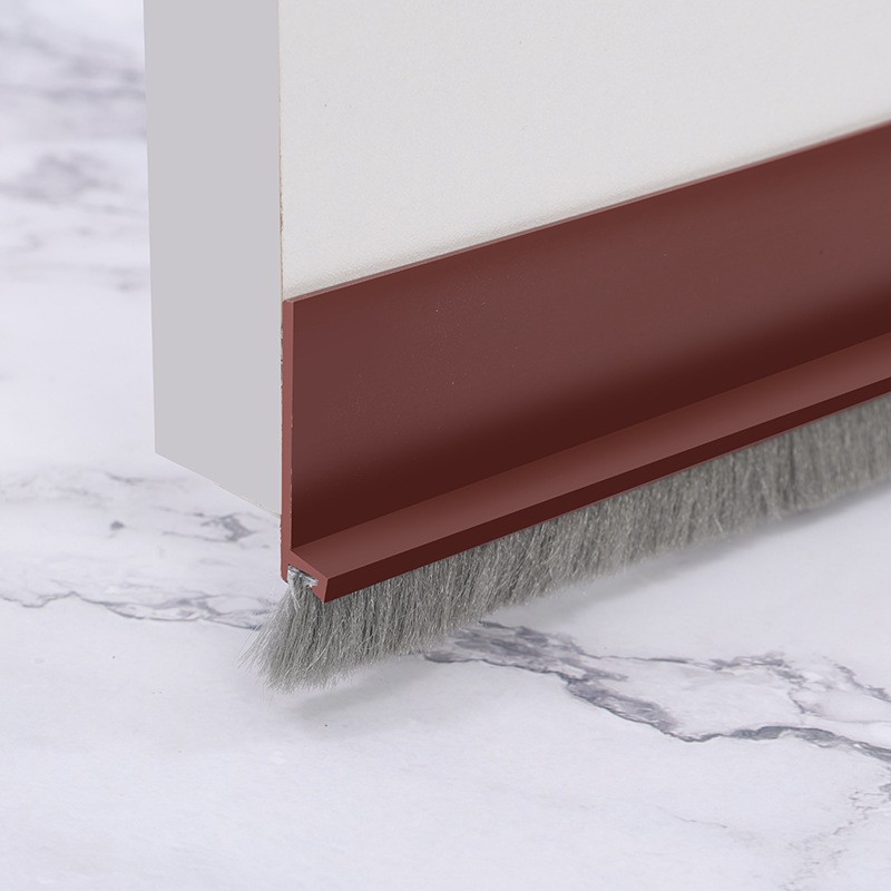 Коричневый цвет с шерстяными полосками около 3 см*1м