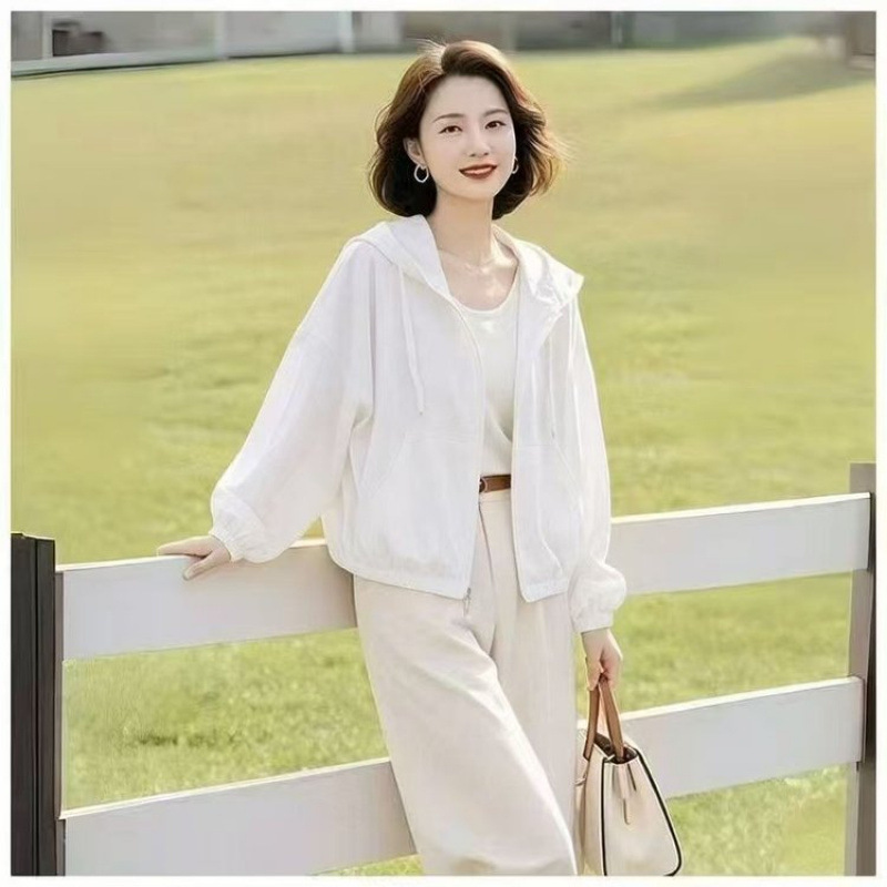 Dropshipping 2026 Summer New Fashion Versatile Hooded Sun Protection Jacket for Women, Loose Fit, Slimming, Thin Sun Protection Coat Dropshipping 2026 Summer New Fashion Versatile Hooded Sun Protection Jacket for Women, Loose Fit, Slimming, Thin Sun Protection Coat
