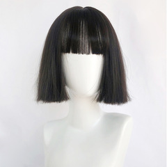 A short straight wig with bangs like the hairstyle of the girl in "Léon: The Professional" - a cool and individualistic bobo-style headband wig.