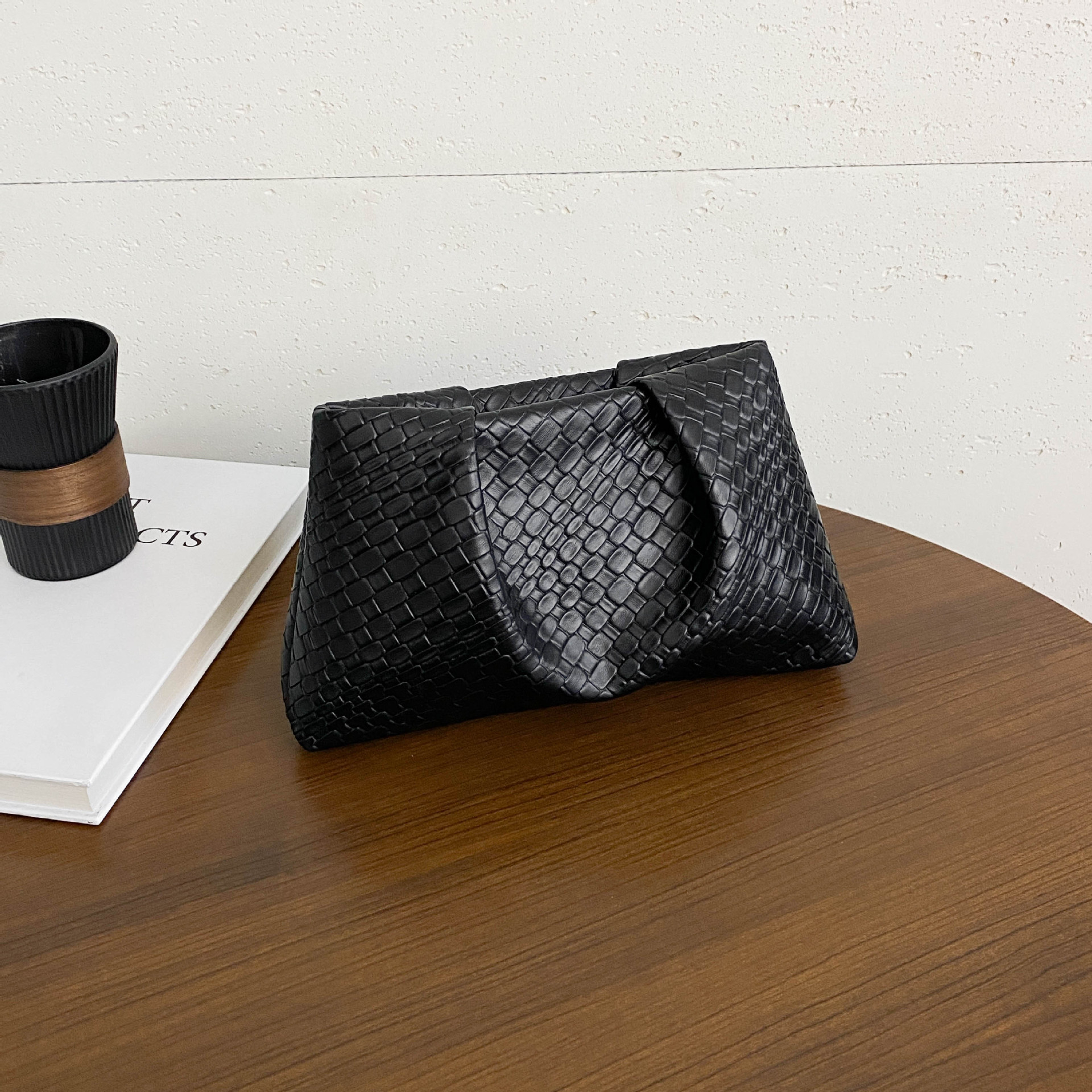 Bolso de mujer de diseño original de propiedad intelectual de la piratería debe ser investigado en relieve transfronterizo bolso pliegue de serpiente bolso de mano bolso de mujer