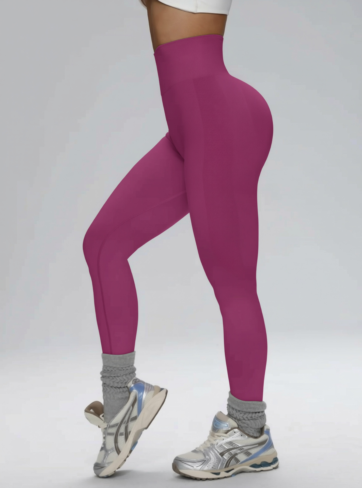 Europa y los Estados Unidos sin costuras cintura alta pantalon de gimnasio de alta cadera para mujeres corriendo al aire libre apertado nueve pantalones de pelusa de miel