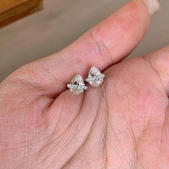 韓国のクールなミニウォータードロップダイヤモンドイヤリング、シンプルで多用途、絶妙でエレガントなイヤリング、新しいスタイルの卸売