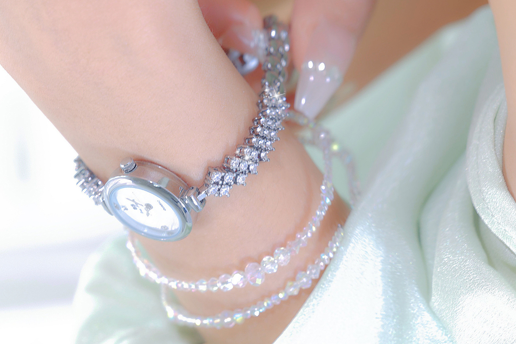 35g Weight Tempered Glass Mirror Material Alloy Strap Material Watch Classification Pointer Display Type Jewelry Buckle Buckle Style Round Dial Shape Holiday, Daily Occasion Quartz Movement Solid Color Pattern All Seasons Season Women's Gender Retro, Classic Style Style Retro Classic Style Solid Color Jewelry Buckle Quartz Watch 13