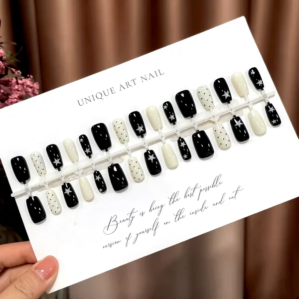 S590-Pre-made nails in a black and white star pattern, simple and gentle, with polka dots and stars, exquisite and detachable nail pieces