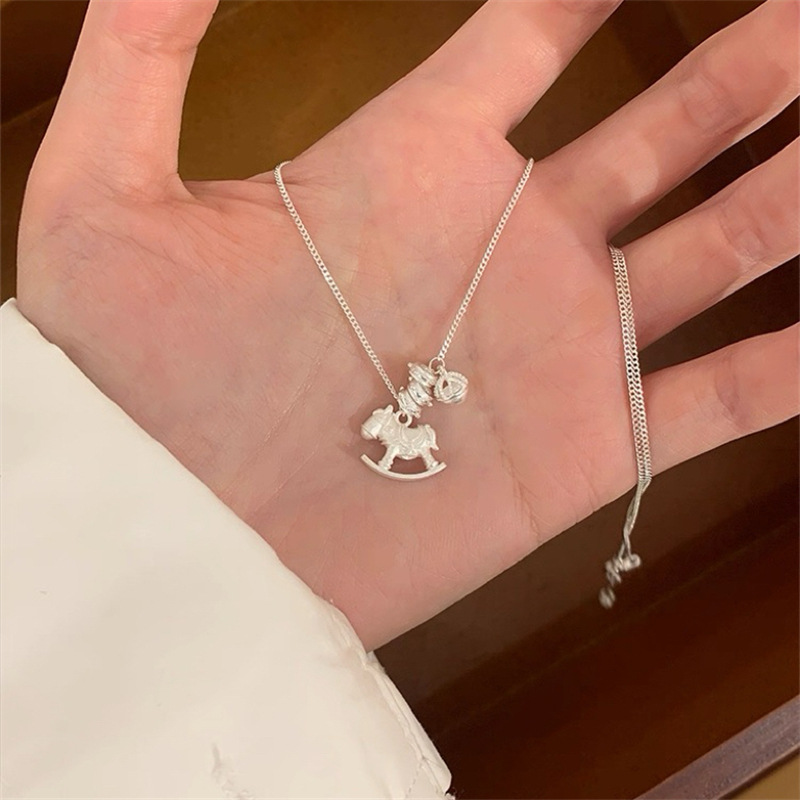 Zirui ~ S999 Steel Seal, Get Rich Immediately, Small Wooden Horse Necklace, Women's New Clavicle Chain, Fashionable and Versatile Gift