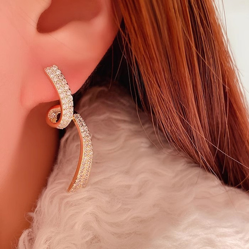 All Seasons Season 1 Pair Elegant Modern Style Classic Style Geometric Copper Zircon Ear Studs