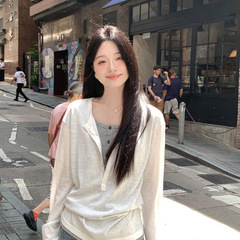 白色假两件长袖T恤女秋2025新款撞色垂感微宽松慵懒休闲翻领上衣