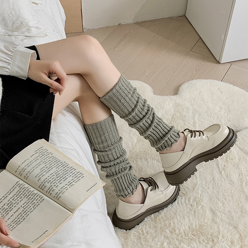 Autumn and winter Japanese student solid color socks college style ins trend JK knitted socks hot girl pile socks calf socks
