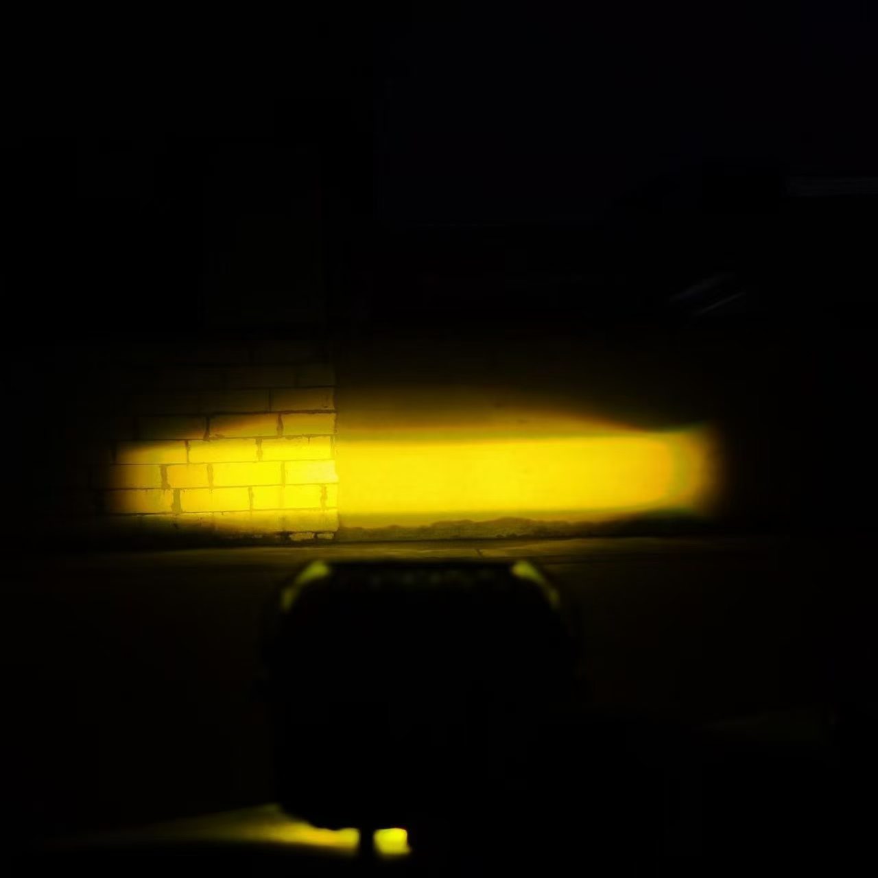 Cross-border motorcycle LED spotlight, dual-color white and yellow modification light, waterproof high-brightness auxiliary light, electric vehicle headlight
