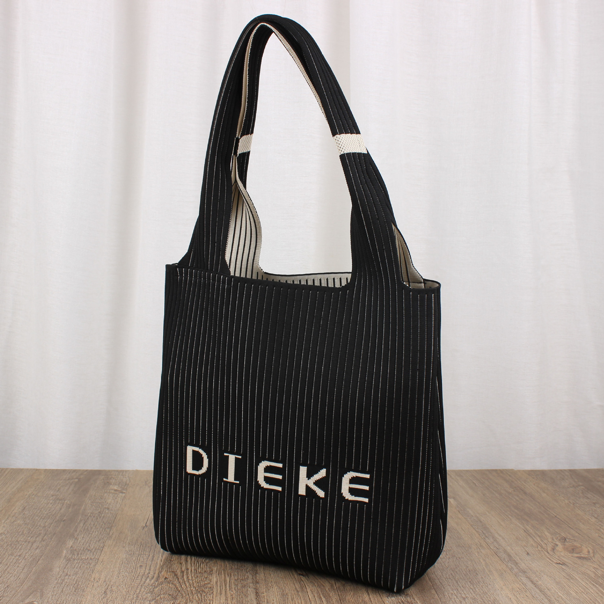 Nicho de moda multicolor de las mujeres bolso de hombro simple bolso de la moda de las mujeres