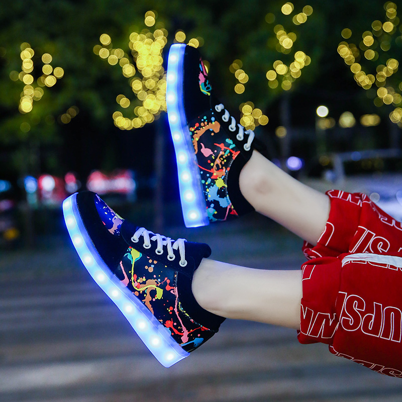 USB-Lade-LED-Leuchtschuhsohlen für Erwachsene mit Lichtern, bunte Beleuchtungsschuhe, lässige Geister-Wanderschuhe_voghion.com