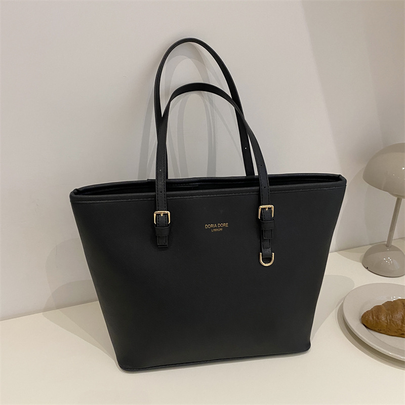 Bolsa de gran capacidad 2025, nueva bolsa de hombro para estudiantes universitarios, bolsa de viaje de mano negra para mujeres.