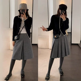 女式针织衫;连衣裙;女式T恤