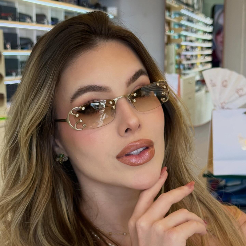 New Fashion Hollow-Out Temple Sunglasses, Small Frame Square Rimless Trendy Sunglasses, European and American High-End Style Unisex Glasses New Fashion Hollow-Out Temple Sunglasses, Small Frame Square Rimless Trendy Sunglasses, European and American High-End Style Unisex Glasses