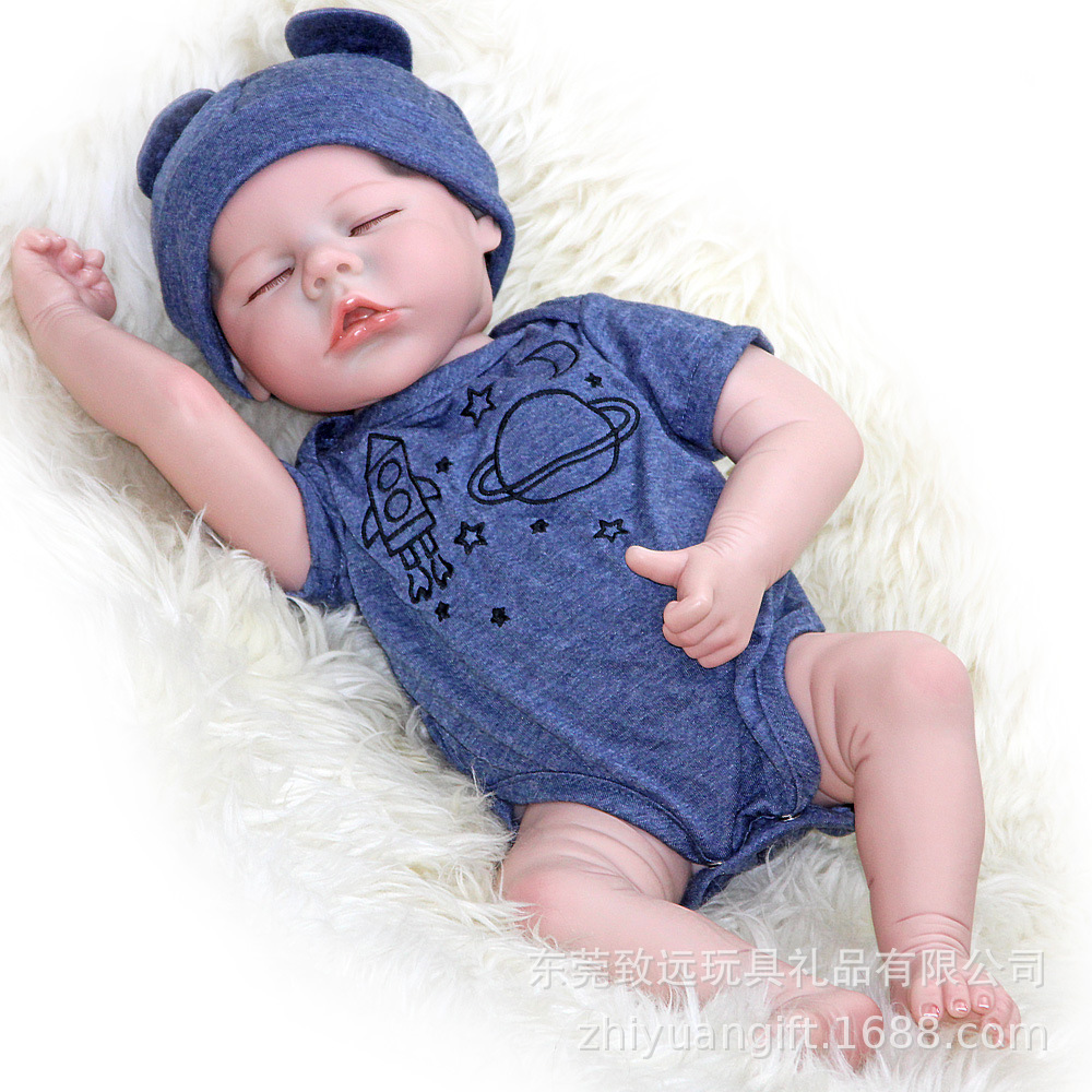 모자와 회색 모자