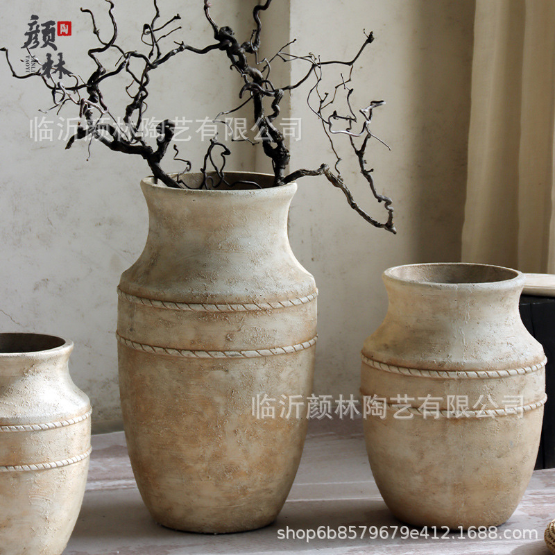Vaso de flores retrógrado de estilo tranquilo, sala de estar, sala de té de suelo, atmósfera de diseño de maceta de cemento, combinación de vasijas de cerámica decorativas del centro comercial
