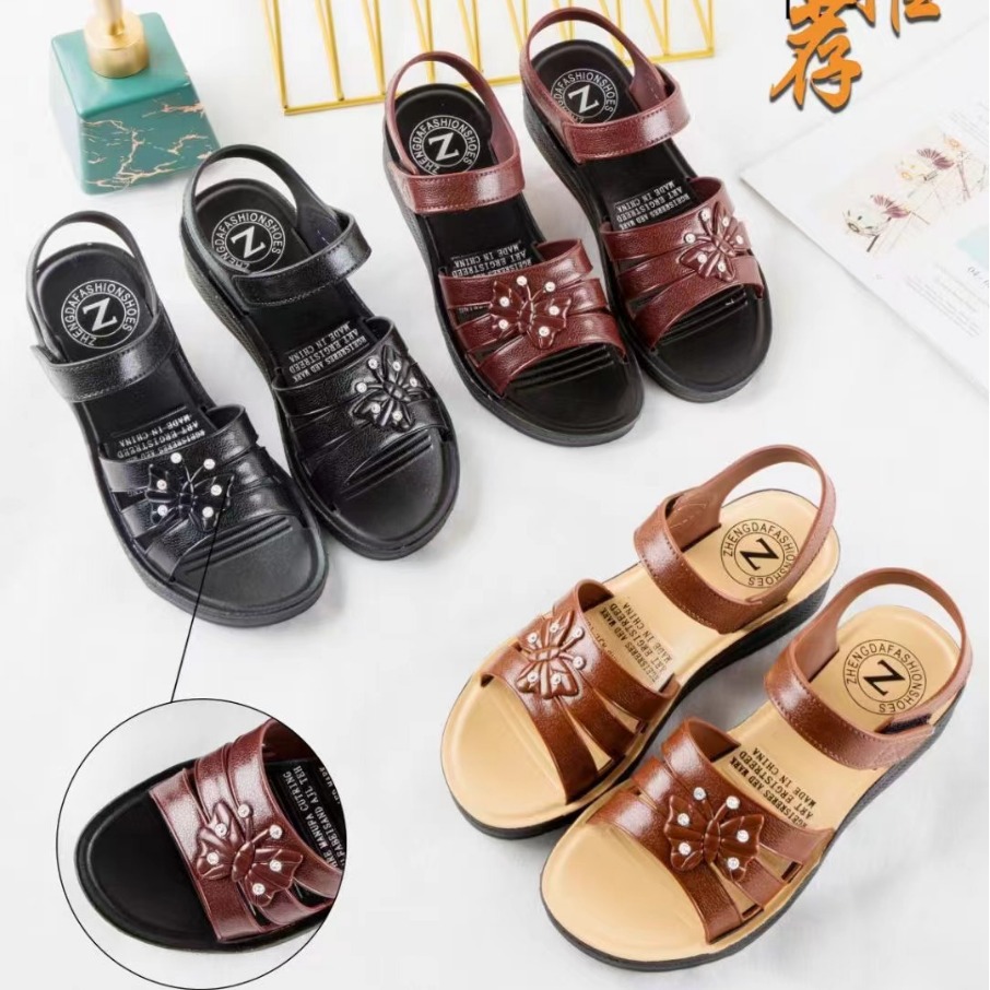 夏新品拉钉入耳平跟女士凉鞋厂家批发户外时尚妈妈逛街百搭女凉鞋