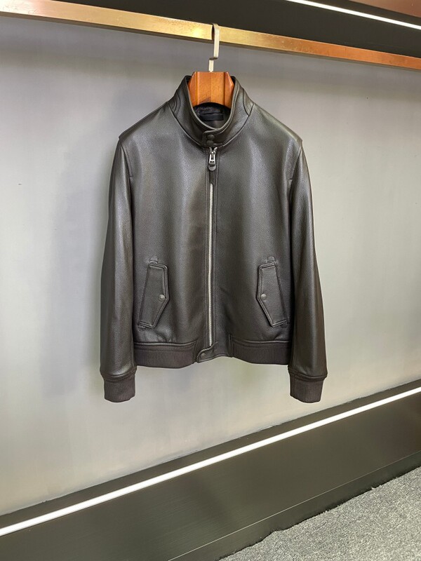 High-End Tf Men's Sheepskin Leather Pilot Jacket, Made of Sheep Leather, Lightweight, Soft, Delicate, and Smooth