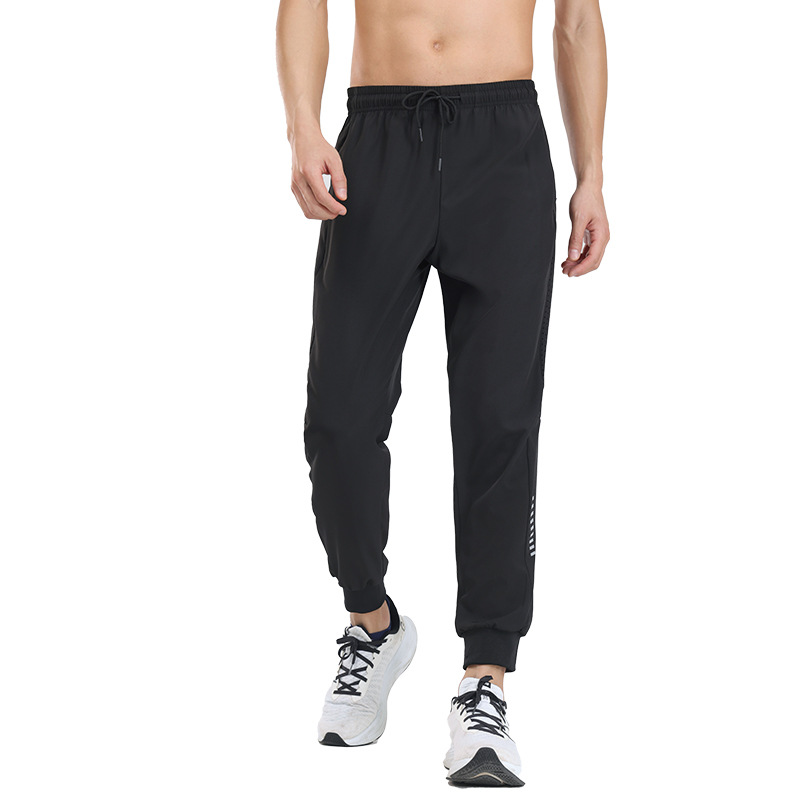 Pantalones deportivos de secado rápido Entrenamiento de fitness para hombres Seda de hielo verano Delgado transpirable tobillo-atado corriendo pantalones tejidos Casuales
