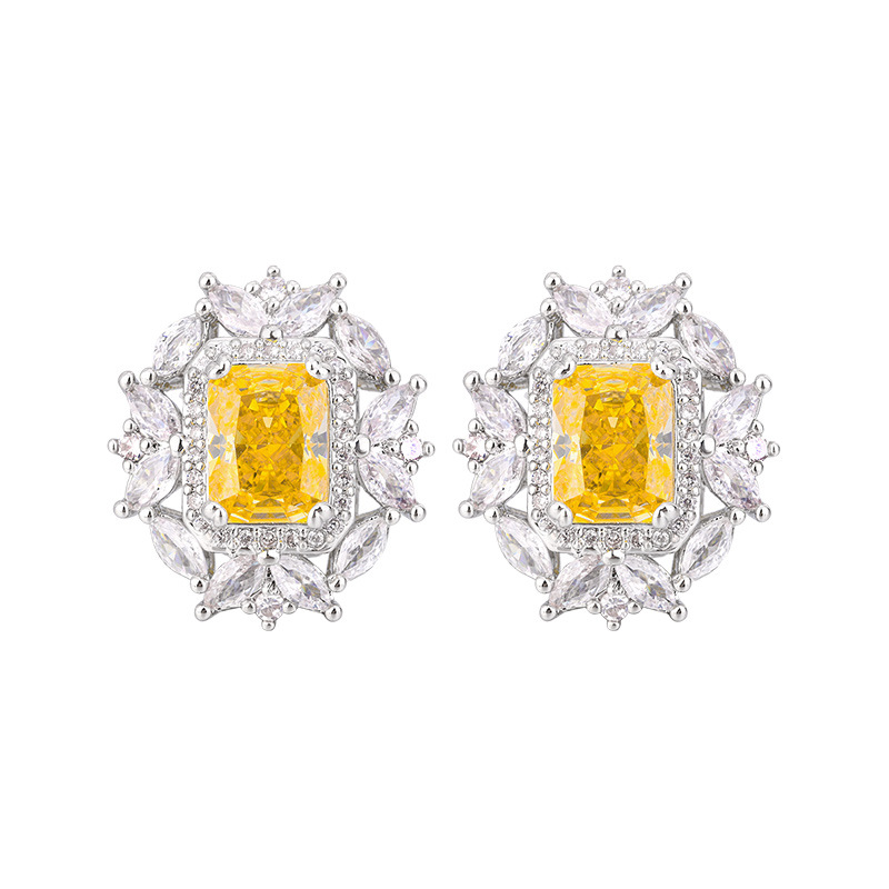 Otoño e invierno nuevo Zhuang Sheng joyería diamante de alto carbono hielo flor corte diamante amarillo cobre con incrustaciones traje de alta moda 10*12-6*8