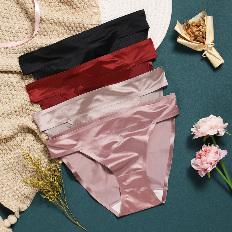 Seamless Underwear for Women, Ice Silk One-Piece Sexy Pure Desire Style, Sports Fitness Yoga Silk Thong Triangle Briefs