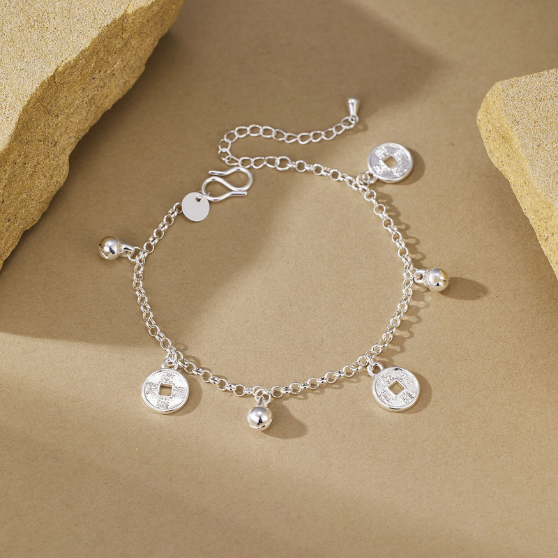 Silver Beauty Simple Coin Bell Bracelet Design Fashion Bracelet Niche Elegant Bell Coin Bracelet Fashion Bracelet Silver Beauty Simple Coin Bell Bracelet Design Fashion Bracelet Niche Elegant Bell Coin Bracelet Fashion Bracelet