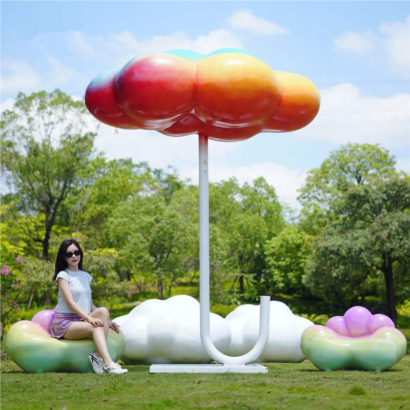 Outdoor trendy cloud swing sculpture, a must-have for photos, shopping malls, scenic spots, lawn decorations, cultural tourism, homestays, and campsite landscaping.