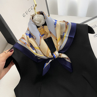 Elegant retro chain Mulberry silk silk scarf small square scarf business women's spring and summer thin scarf Korean style scarf