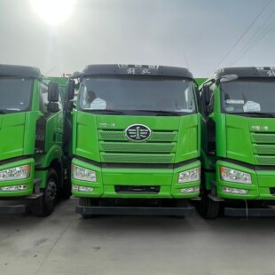 ����һ�����FAW-430�R������܇��ж܇8X4ǰ�ĺ����ж��܇