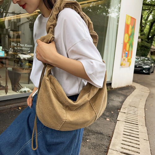 Large-capacity female student Korean-style crossbody bag, Instagram bag, new tote bag, intelligent training college style, underarm dumpling bag