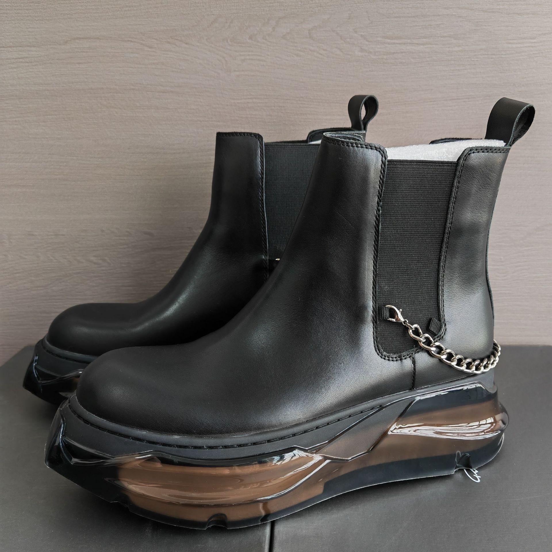 New Spring and Autumn Men's European and American Style Mid-Calf Shoes, Height-Increasing Thick-Soled First-Layer Cowhide High-Top Chelsea Boots, Trendy Men's Slip-On Shoes