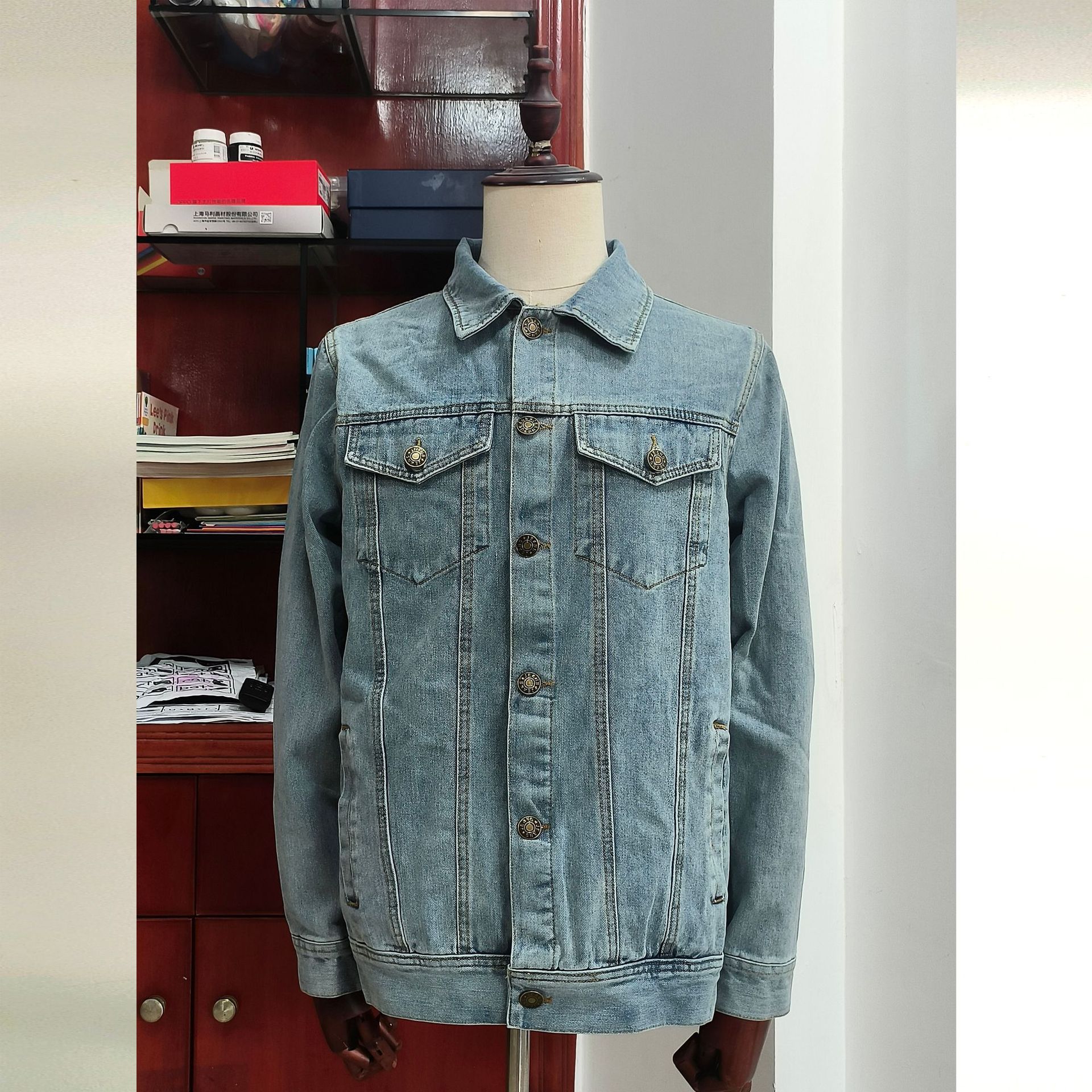 Giacca di jeans uomo – stile americano elegante e alla moda_voghion.com